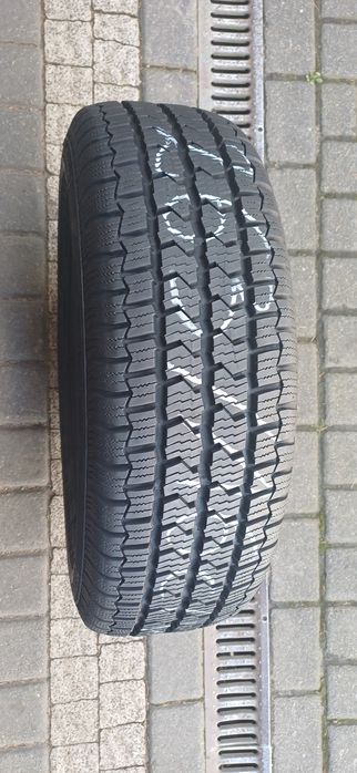 CONTINENTAL 205/65R16C 107/105T , pojedyńcza opona wielosezonowa.