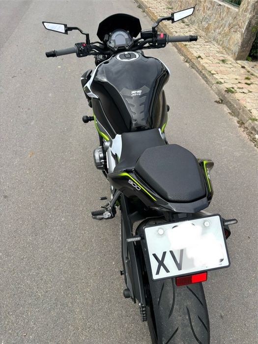 Kawasaki z 900 branca