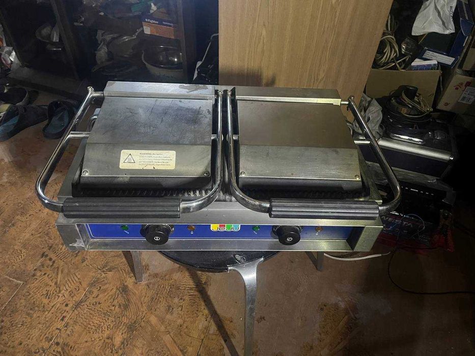 Професійний, контактний, прижимний гриль