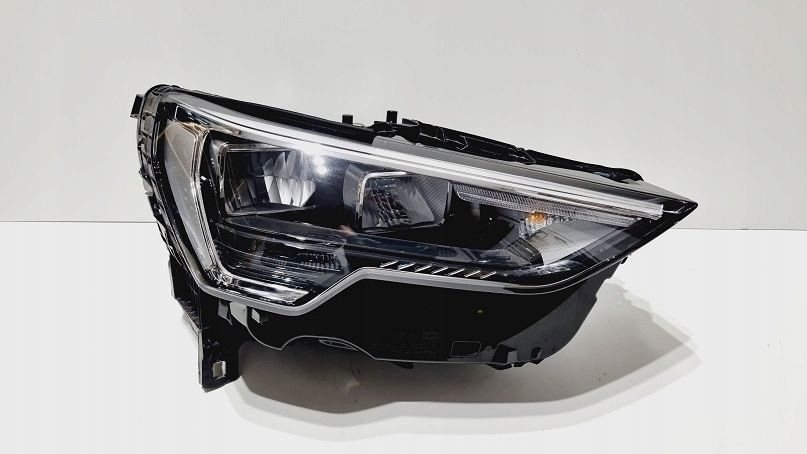 Reflektor prawy full led Audi Q3 83a941012 Europa