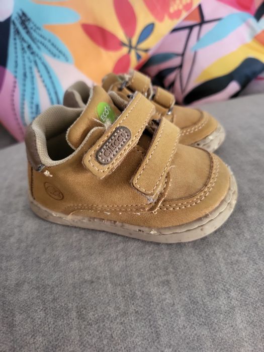 Sapatos chicco bege camurça 19