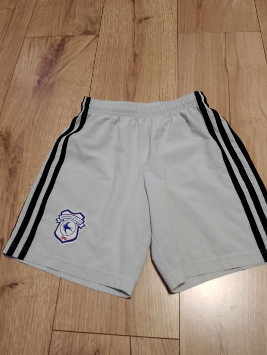 Spodenki piłkarskie rozmiar 140 adidas Cardiff City