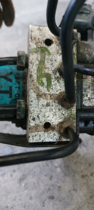 Hyundai Sonata YF 2.4 блок управления абс насос ABS