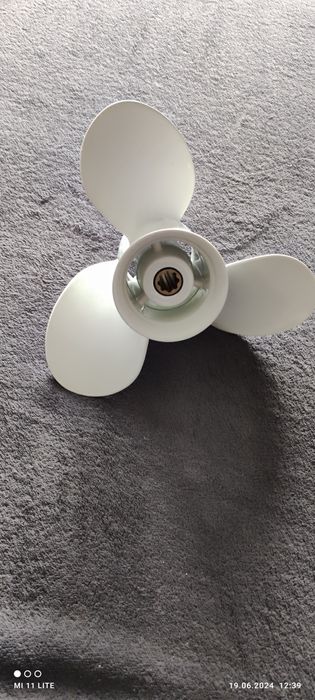 Śruba napędowa 9 1/4 x12 Yamaha f9,9 f15 f20 honda bf8 bf9,9 bf15