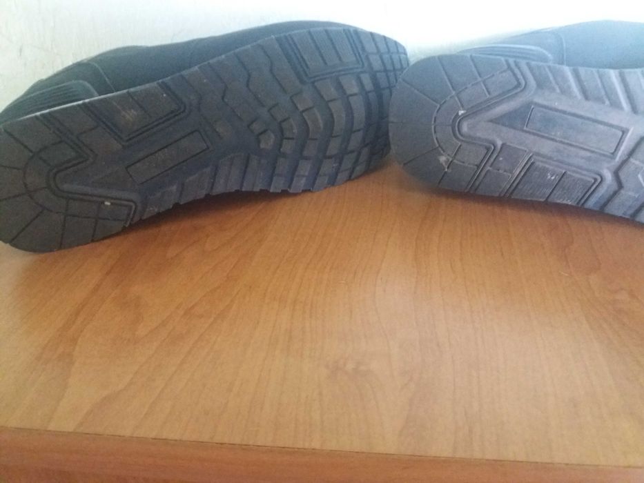 Кроссовки спортивные новые