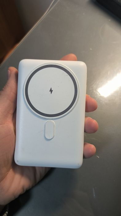 Power Bank 10800 мА·ч MagSafe, 4-в-1-Watch, QC4.0 + PD, USB C с Apple