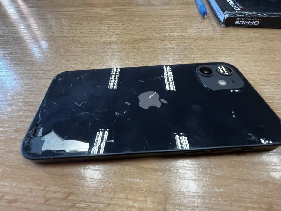 iphone 12 do sprzedania nie dziala wejscie karty sim nie wczytuje