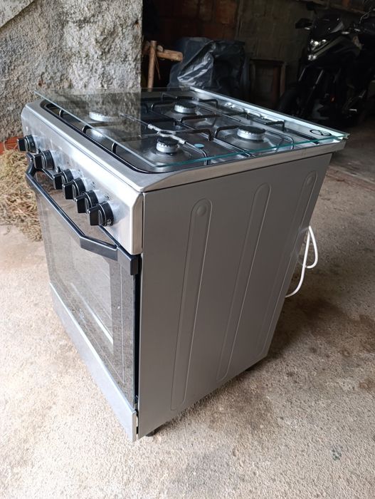 Fogão a gás de livre instalação Indesit: 60cm - I6GG1F(X)/P