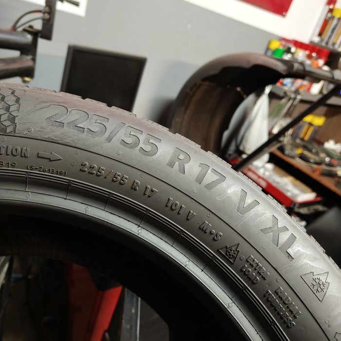 225/55/17 XL Sprzedam parę opon zimowych Continental