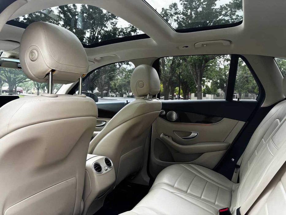 Mercedes-Benz GLC 300 4MATIC      2017