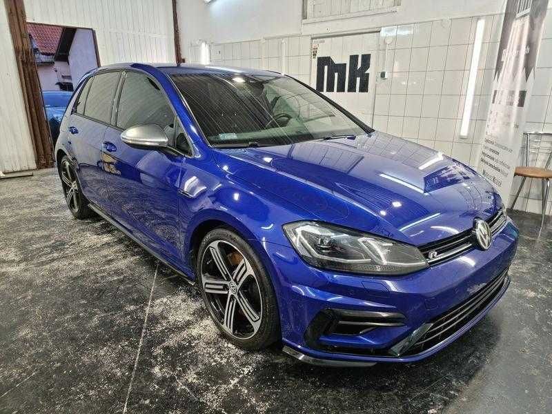 Profesjonalne sprzątanie auta, mycie, czyszczenie tapicerki, odkurzanie, mycie w środku, auto spa,