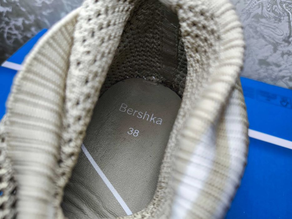Кроссовки женские Bershka 38 размер, стелька 24,5 см
