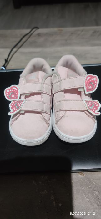 Buty dziecięce Puma różowe 23