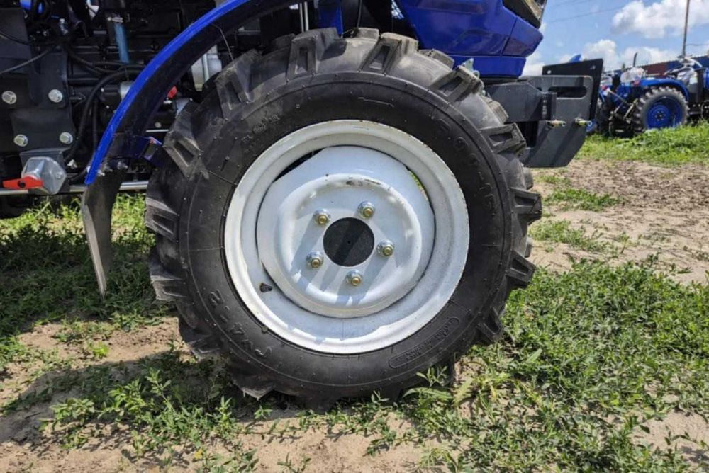 Мінітрактор Forte RD-244 H трактор на широкій гумі