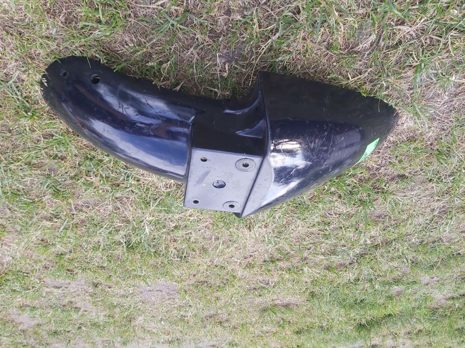 Suzuki gsx-r 400 blotnik przód