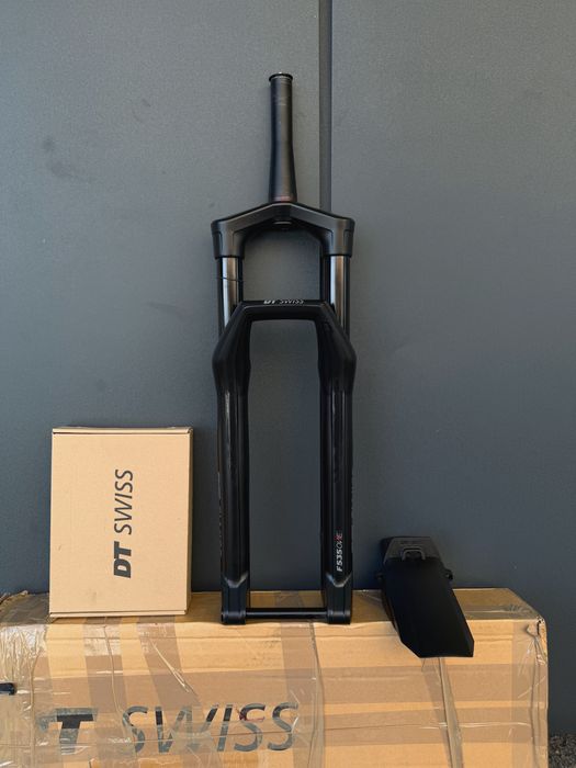 Нова топова вилка DT SWISS F 535 One 140mm