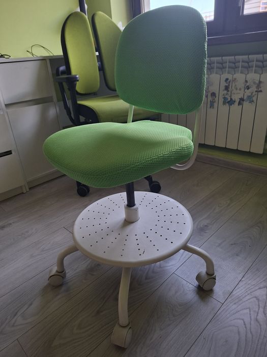 Ikea vimund krzeslo biurkowe dla dziecka 120-140