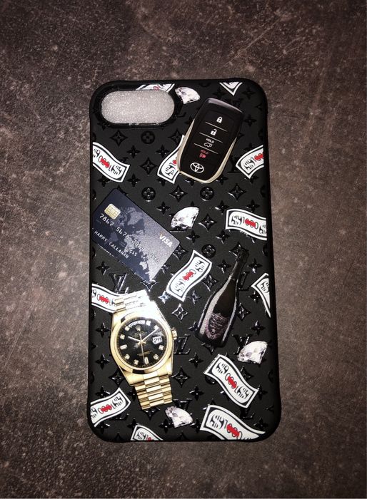 Продам чехол на IPhone 7+/8+