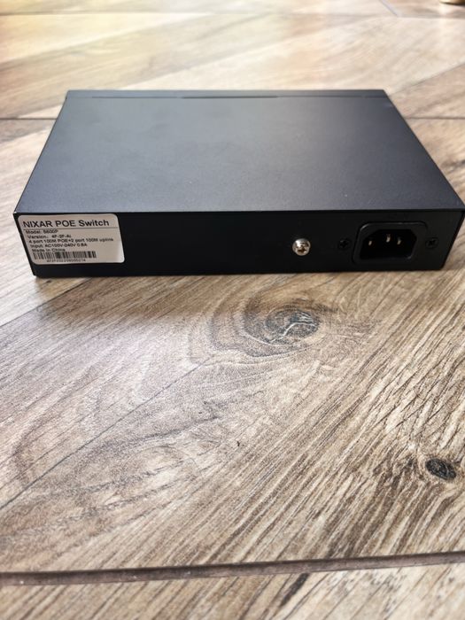 Switch PoE 4+2, 65W, Nixar NX-S600P