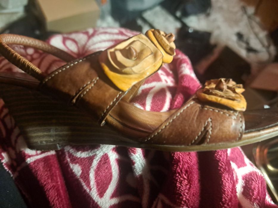 Sandały damskie ze skóry naturalnej