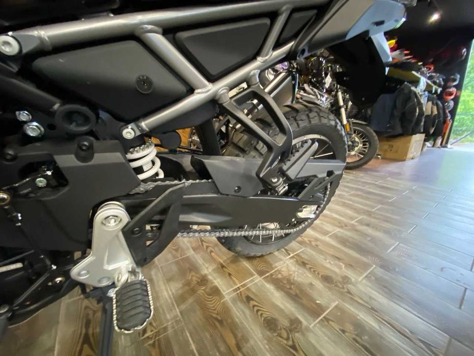 Мотоцикл CFMOTO 450MT