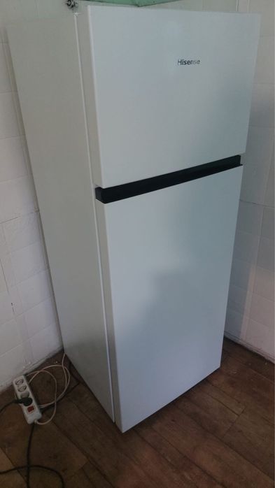 Lodówka Hisense RT267D4AWF