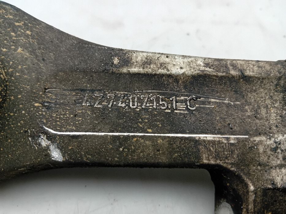 Braço de suspensão frente esquerdo AUDI Allroad (4BH, C5)