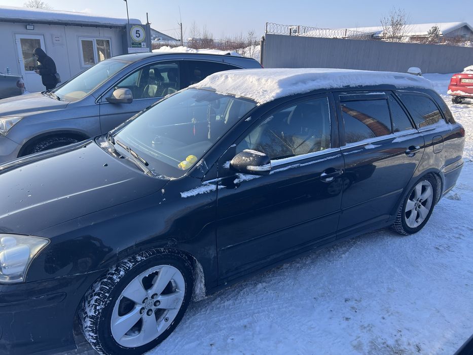 Продам авто тойота авенсіс