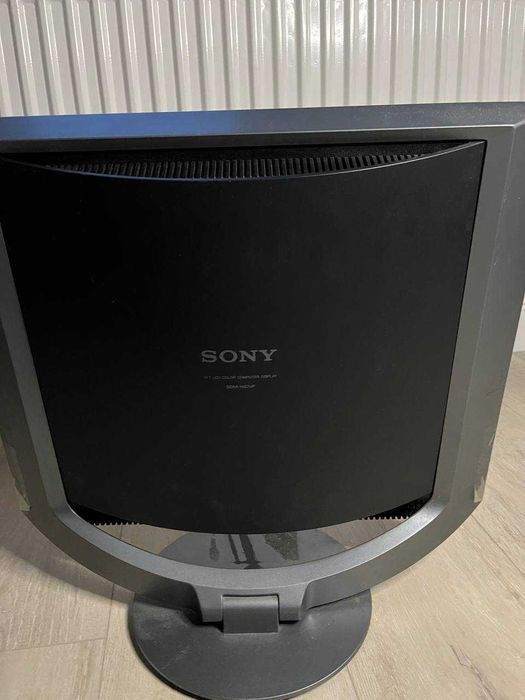 Монітор Sony SDM-HS74P