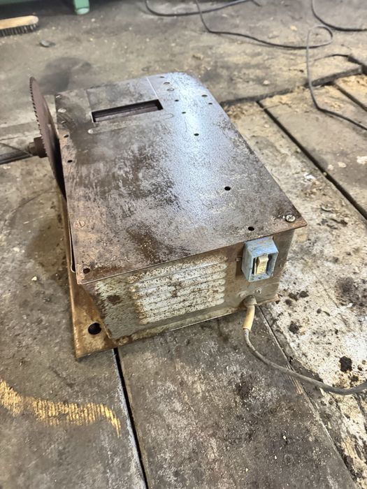 Stara radziecka pila heblarka