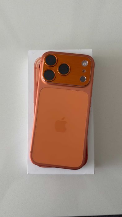 Apple iPhone 17 Pro 256GB 100% "laranja" + caixa original, cabo, capa e fatura