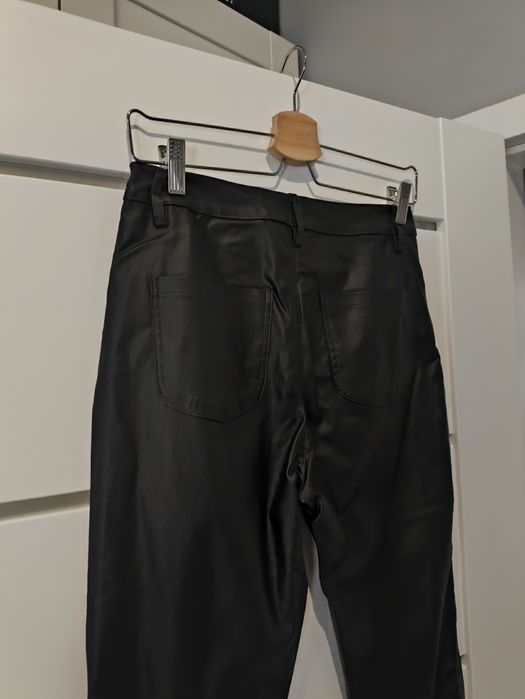 Spodnie woskowane Pepco rozmiar M/L czarne