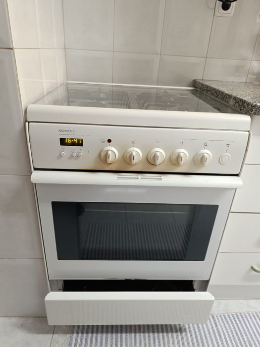 Fogão Siemens modelo HM 14020 PP