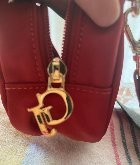 Crossbody Guess vermelho