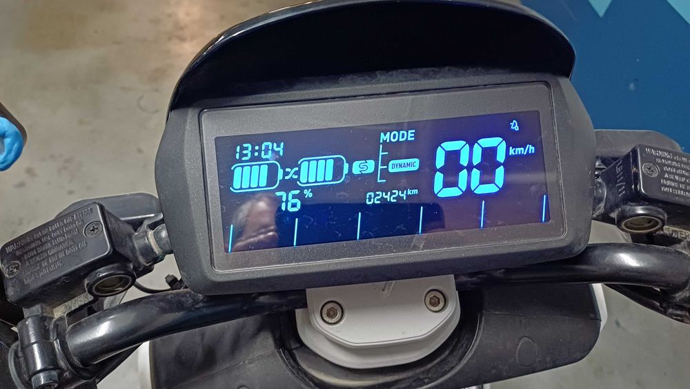 Scooter Eléctrica NIU NQi GTS – como nova - 2.500 Km