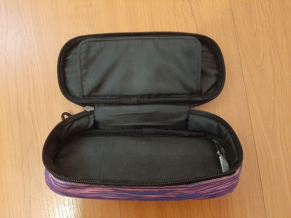 Estojo Eastpak (Como Novo)