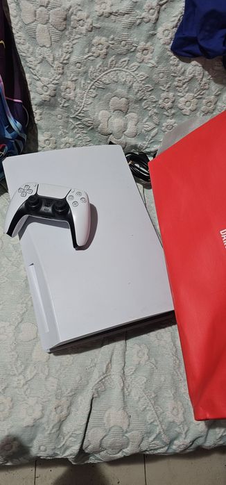 PS5 modelo slim com drive bluray + jailbreak 11.20+ extras