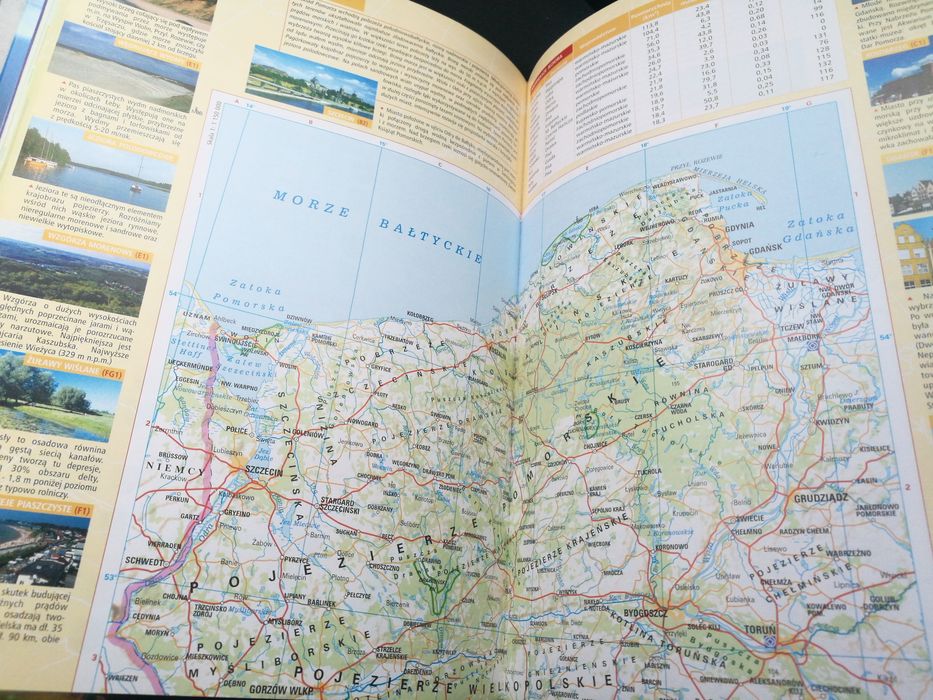 Atlas świata 11 zł