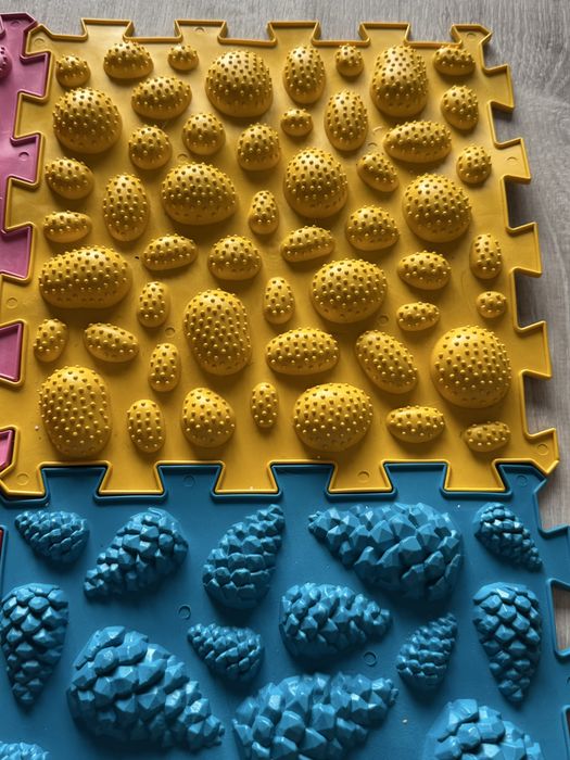 Ортопедичний масажний килимок