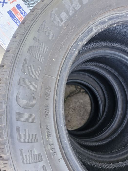 Продам комплек 215 65 16.гудієр