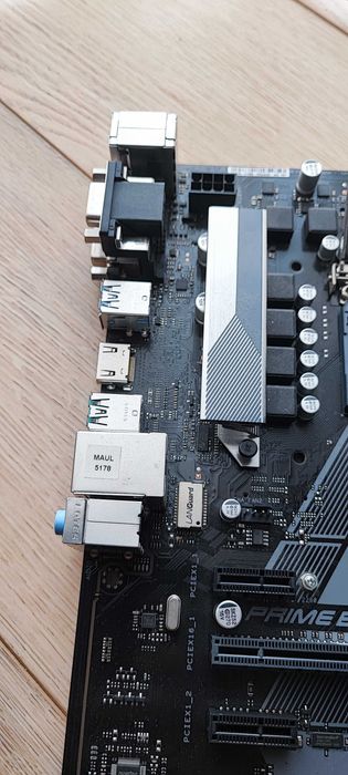 ASUS PRIME B360-PLUS płyta główna LGA1151 DDR4 ATX 100% sprawna