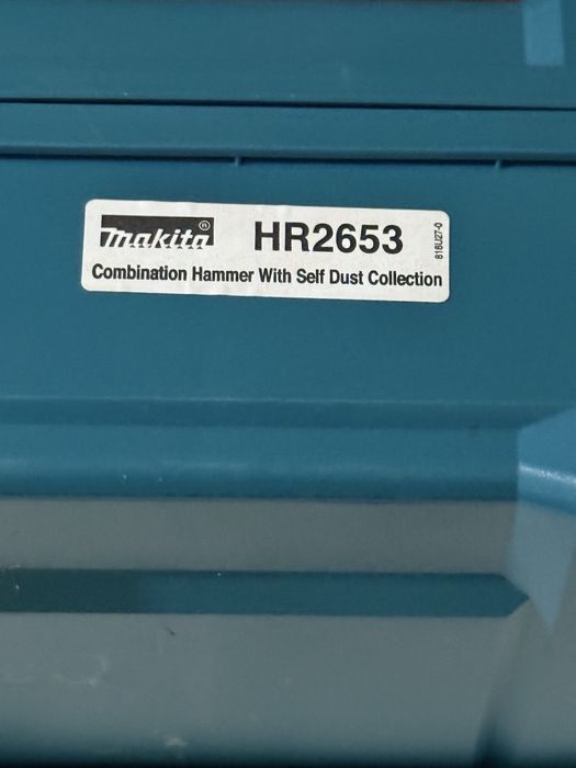 Перфоратор Makita HR2653 з пилевидаленням