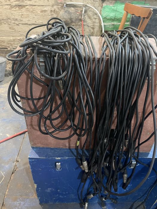 кабель DMX разом з роз'ємами