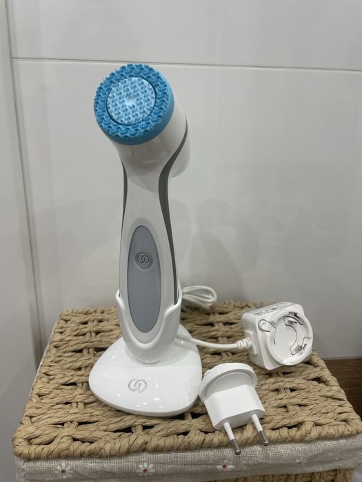 angeLOC | LumiSpa | NuSkin