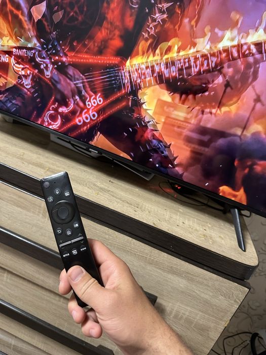 Samsung 8 Series TU8000 Class — Smart TV 4K UHD