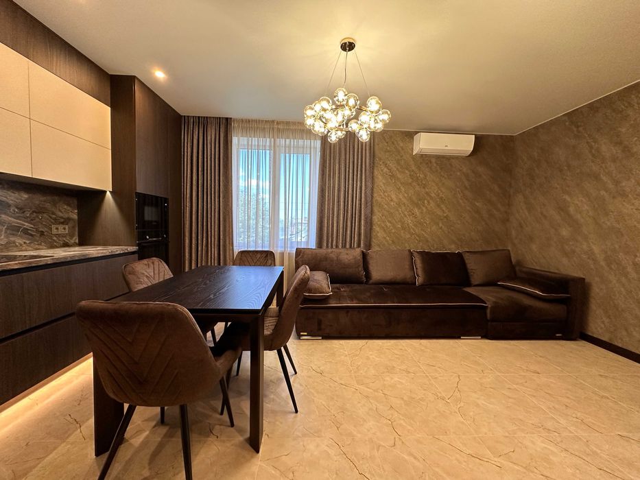 Квартира з якісним ремонтом в клубному будинку