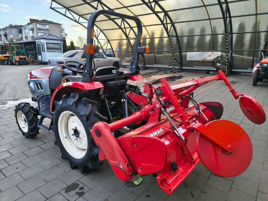 Японський мінітрактор Янмар Yanmar EG 220