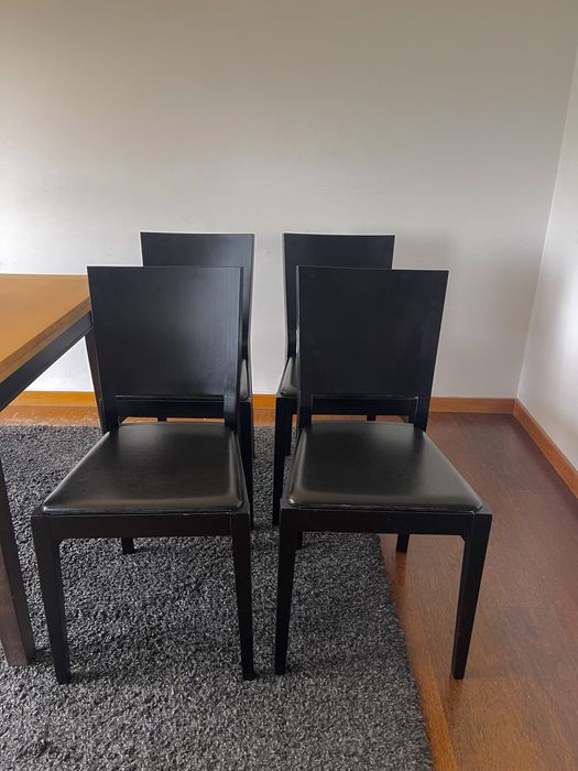 Mesa estensivel e Cadeiras