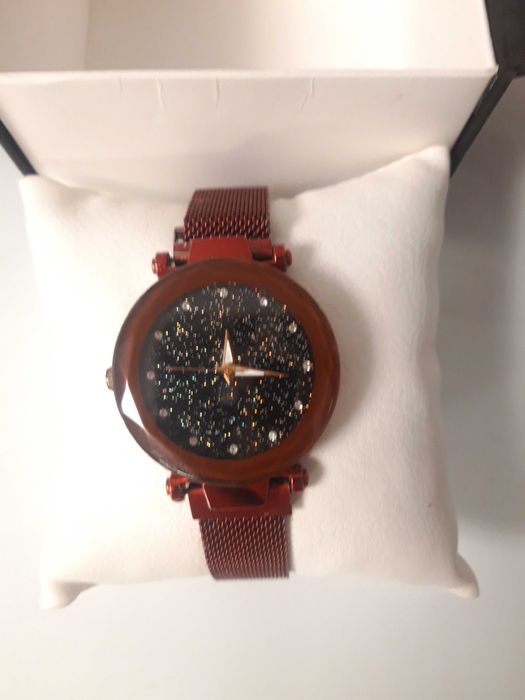 Часы женские наручные