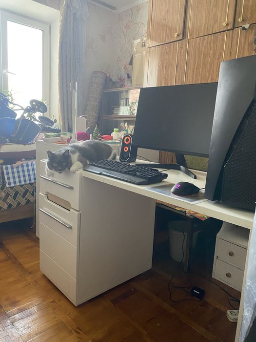 ПК в повній комплектації.